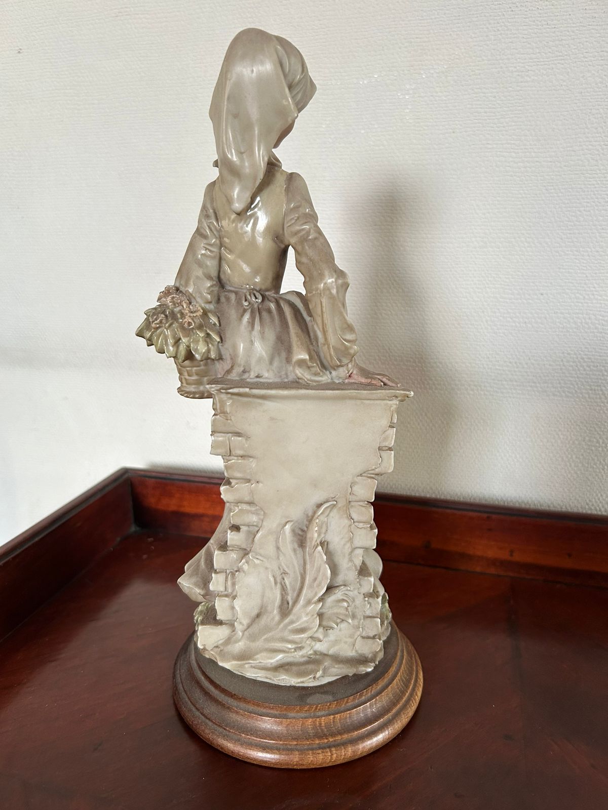 Figura porcelana Belconi - Imagen 4