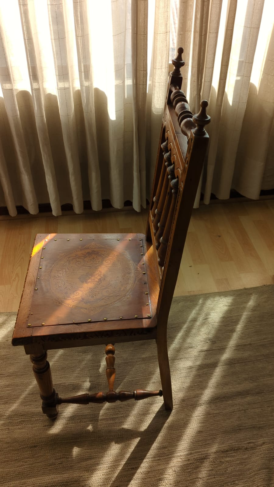 Silla de madera pintada - Imagen 3