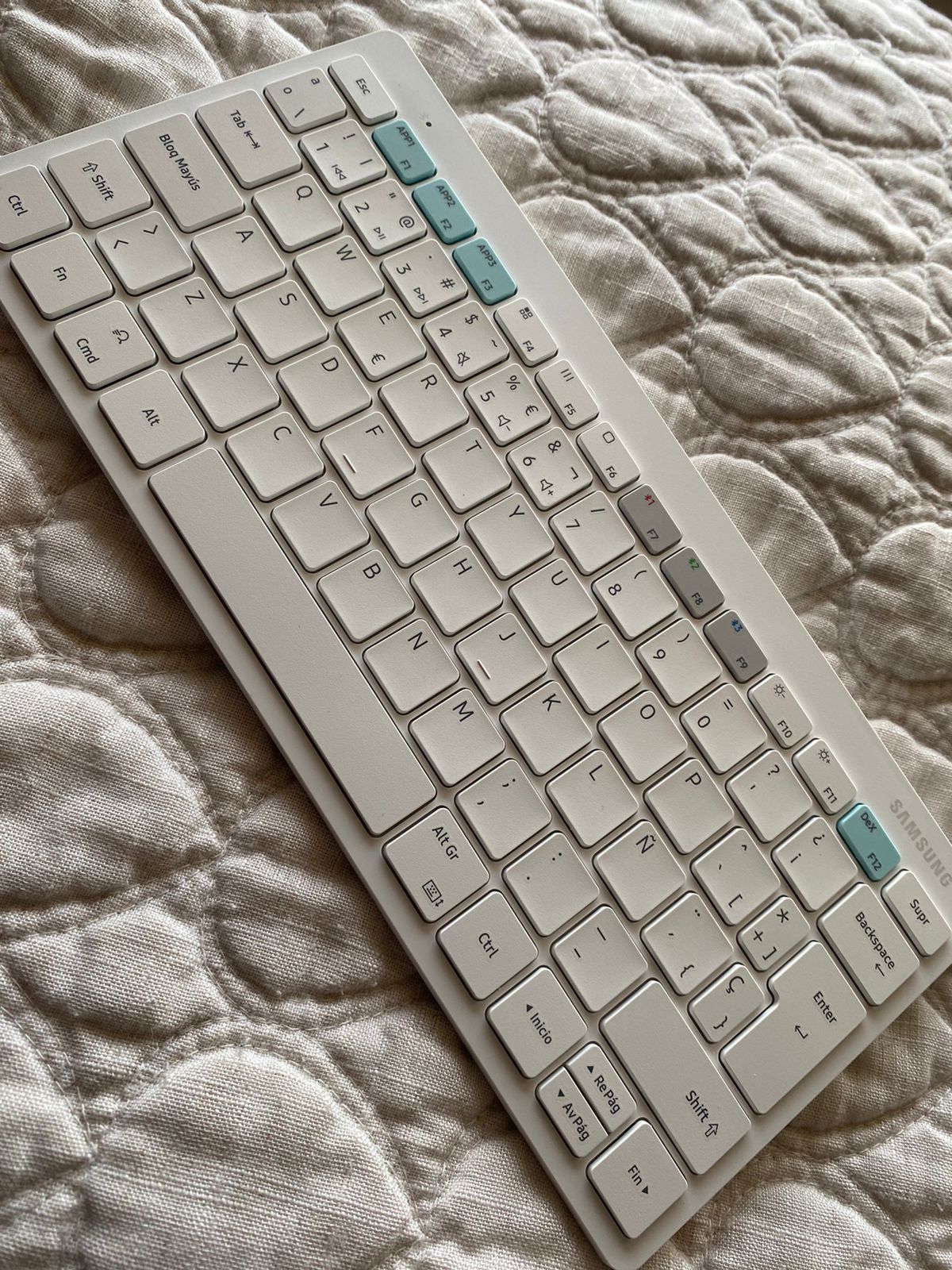 Teclado Samsung Trio 500 Multi Bluetooth - Imagen 3