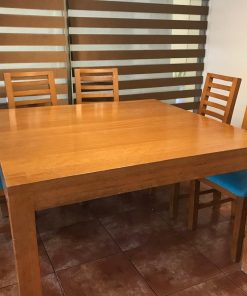 Juego comedor con 8 sillas