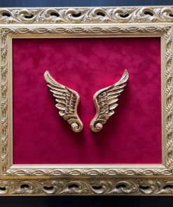 Alas madera en madera folia dorada y terciopelo rojo