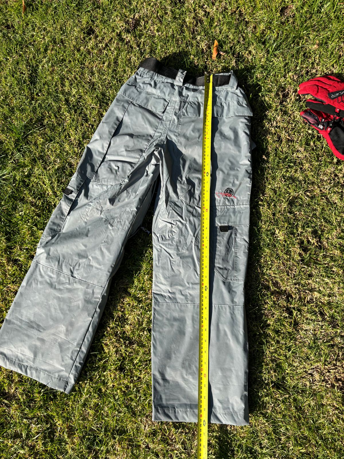 Pantalón snowboard Maui + guantes Spyder