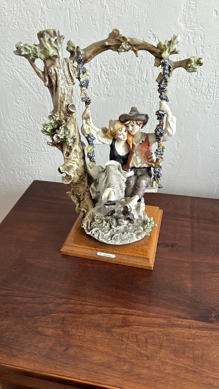 Figura pareja G. Armani