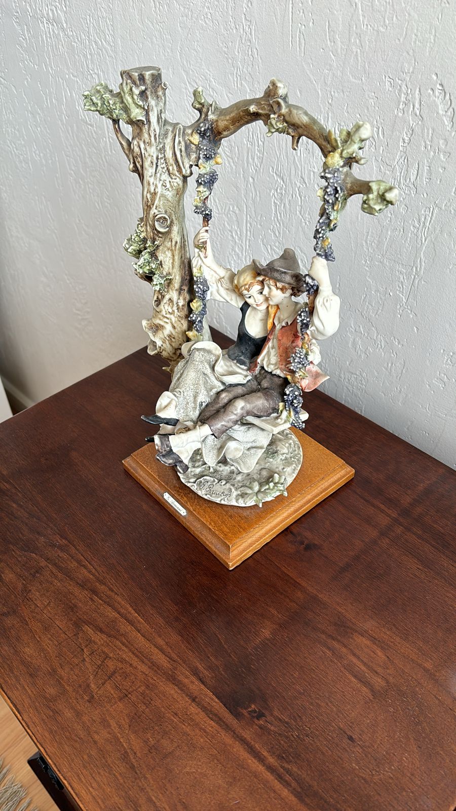 Figura pareja G. Armani - Imagen 3