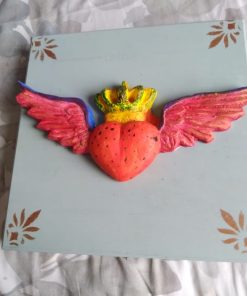 Caja de madera corazón alado