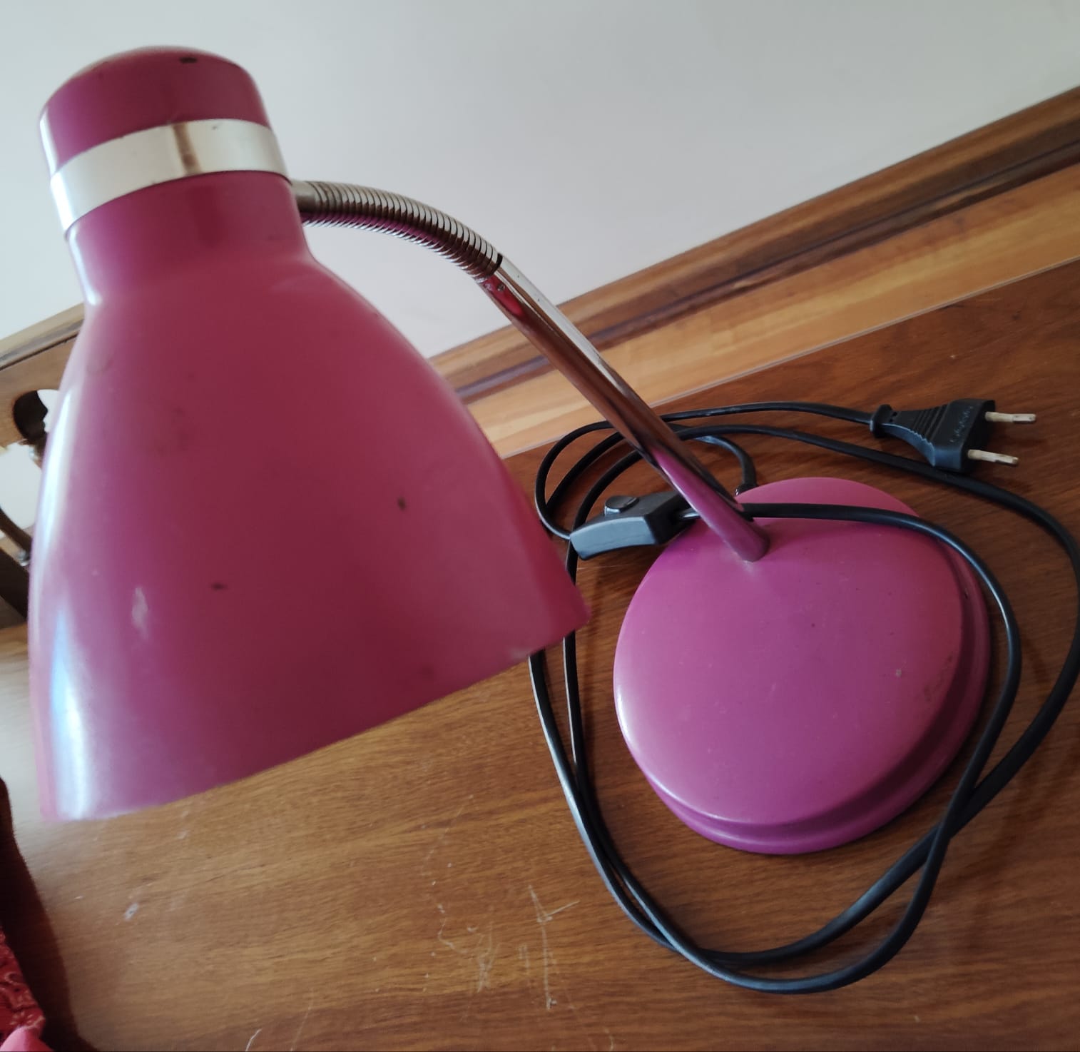 Lámpara de escritorio fucsia - Imagen 3