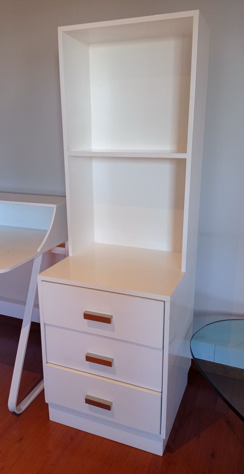 Repisa con cajones hecha a medida