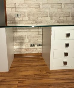 Escritorio de vidrio lacado