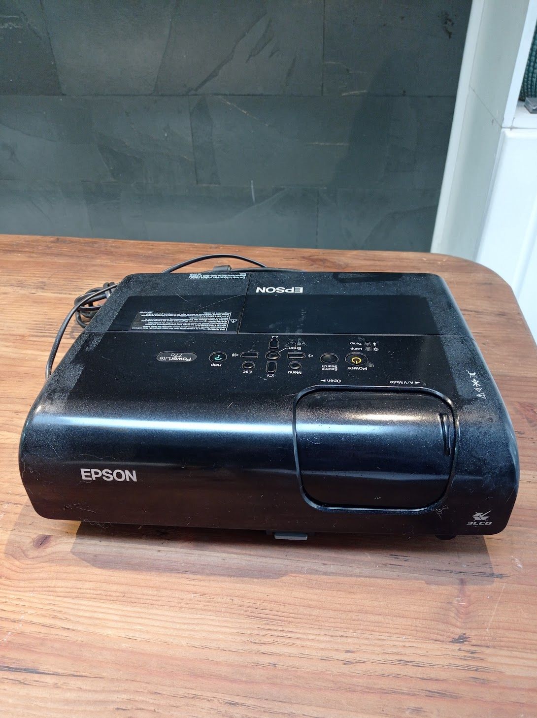 Proyector Epson PowerLite 77c