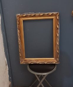 Marco madera dorado pequeño