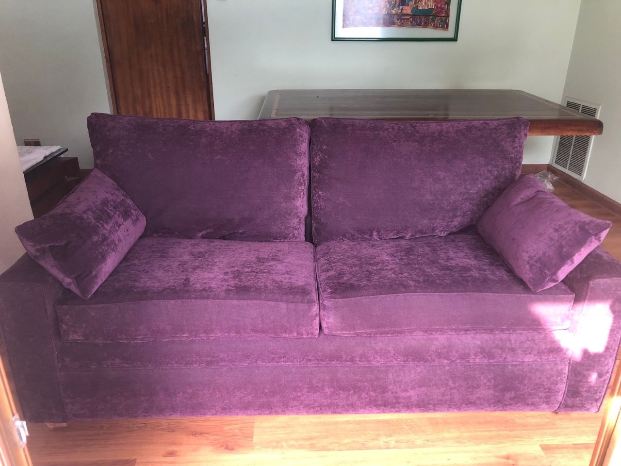 Sofá 3 cuerpos morado