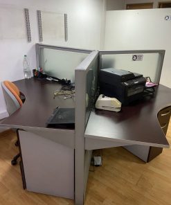 Escritorio modular triple