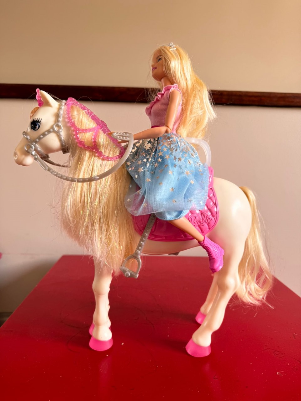 Caballo mágico con Barbie incluida