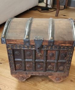 Baúl madera y fierro