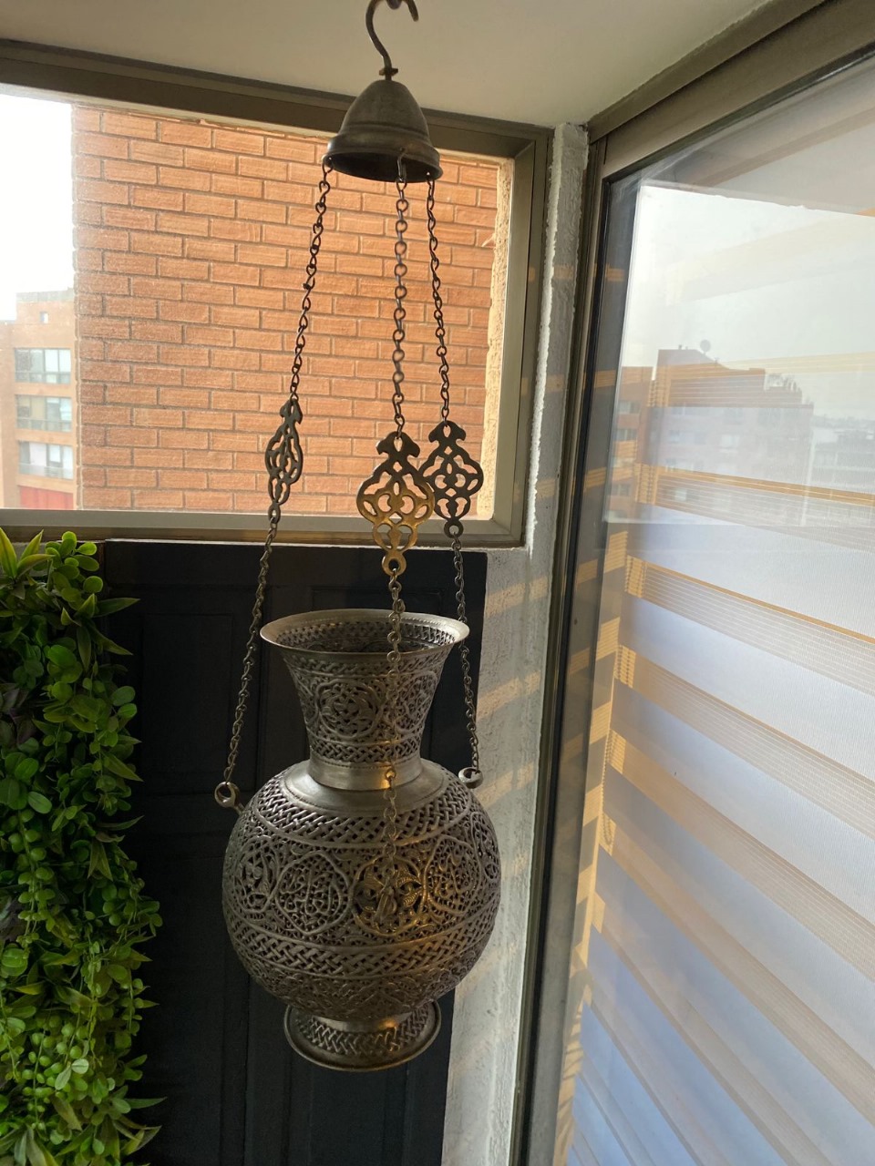 Lámpara de Bronce labrada a mano