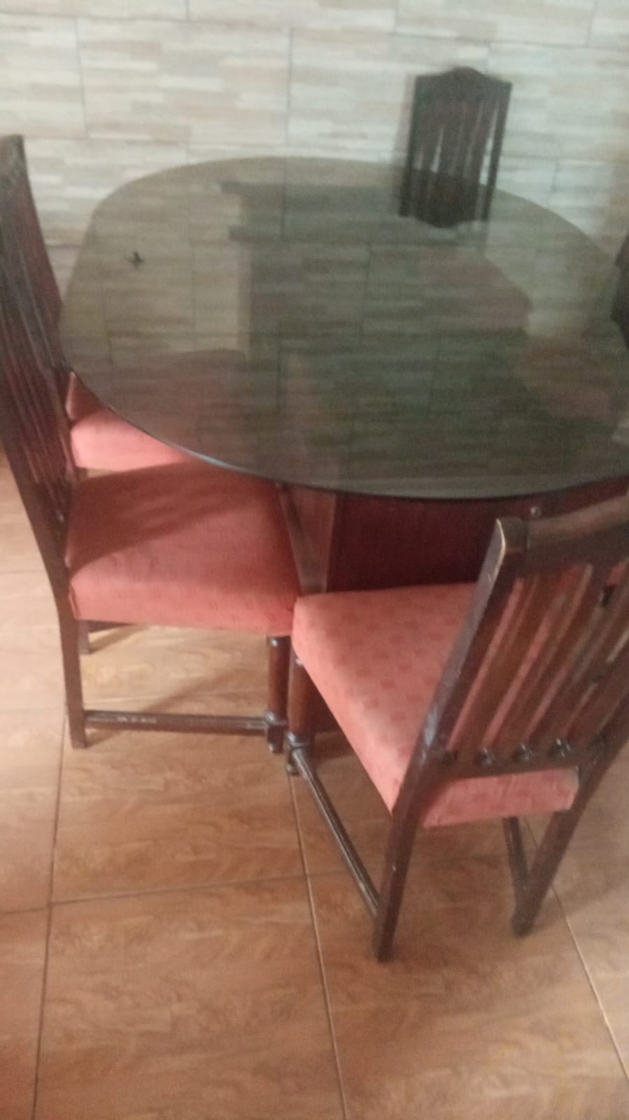 Juego comedor vidrio y 6 sillas - Imagen 3