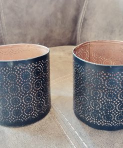 Maceteros metálicos negros calados