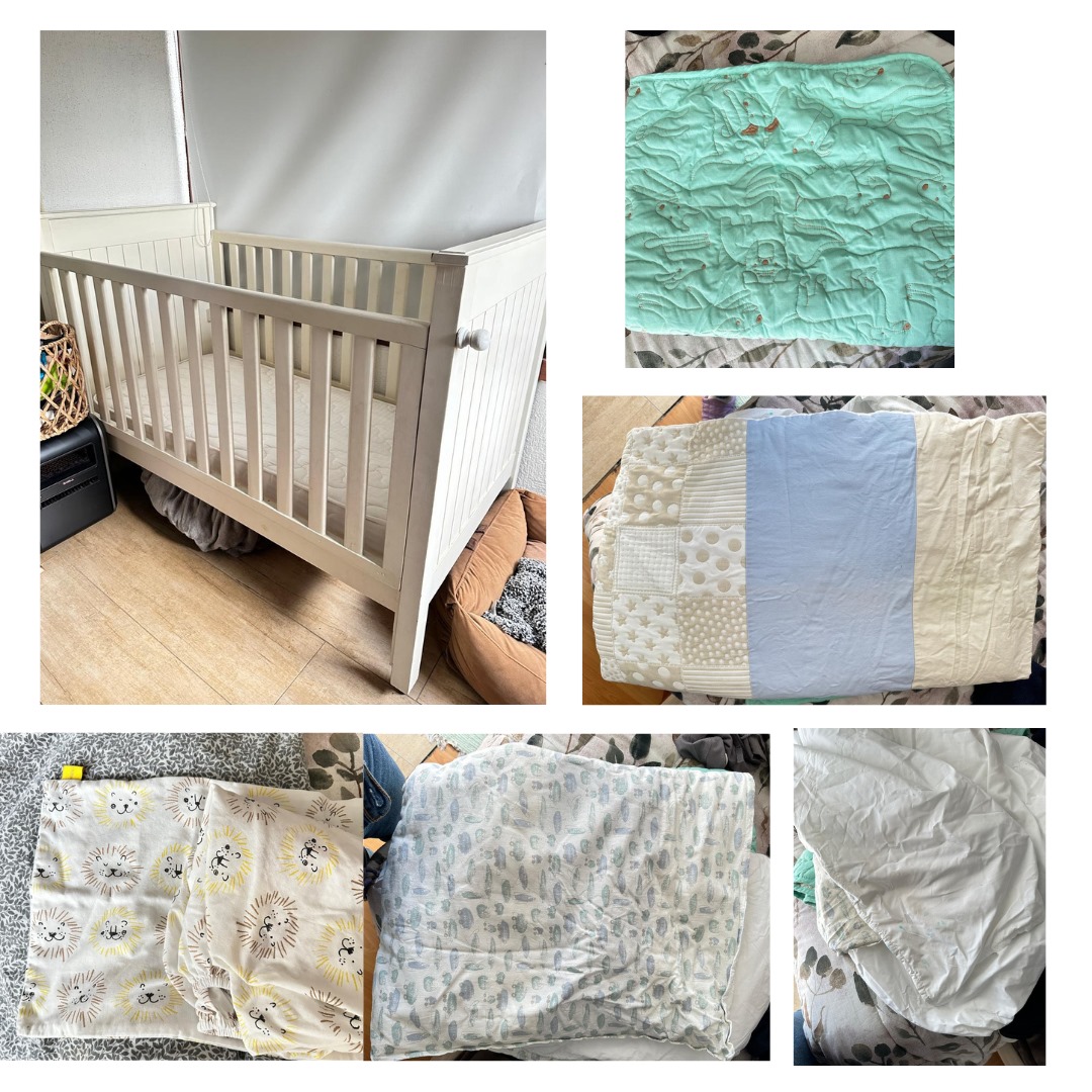 Cuna madera blanca con ropa de cama