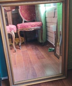 Espejo dorado y café mediano