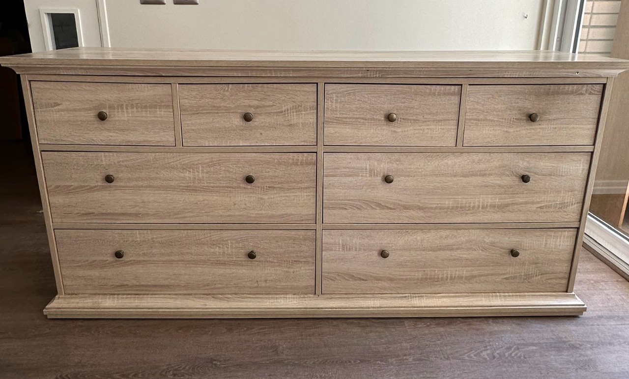 Cómoda cajonera 8 cajones enchapada