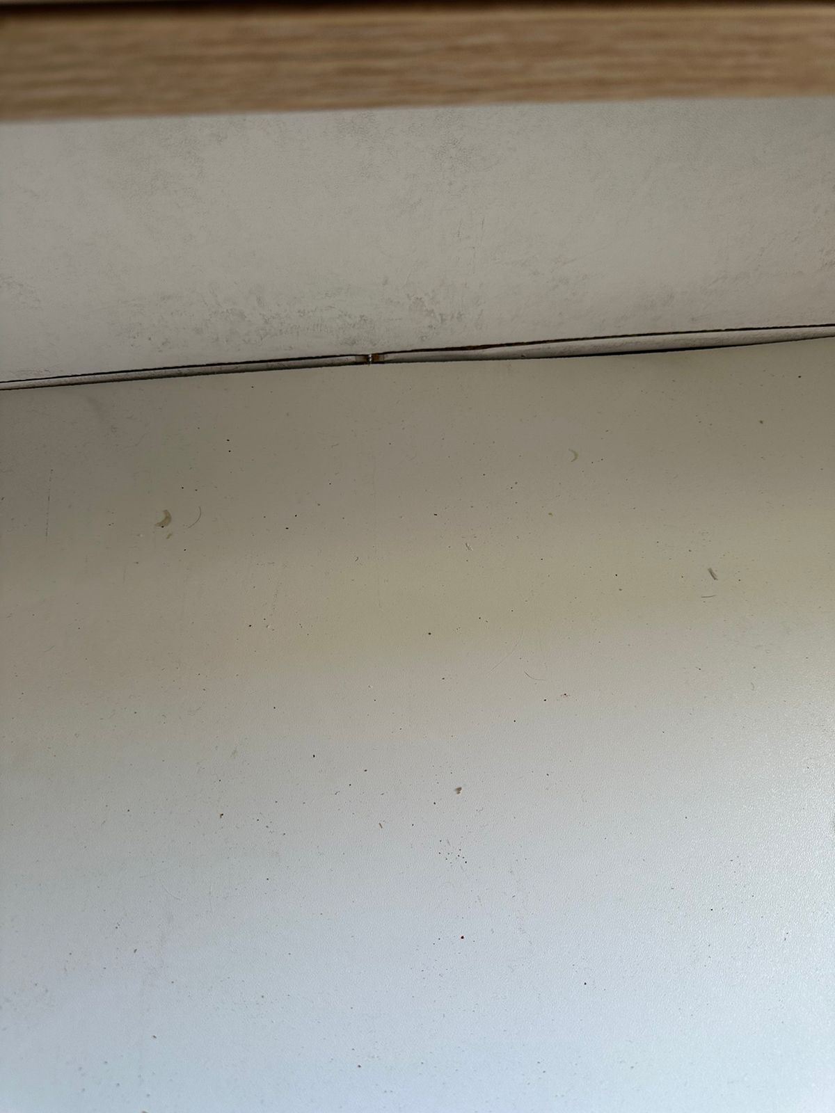 Cómoda cajonera 8 cajones enchapada - Imagen 2