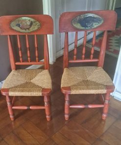 Par sillas tejidas madera