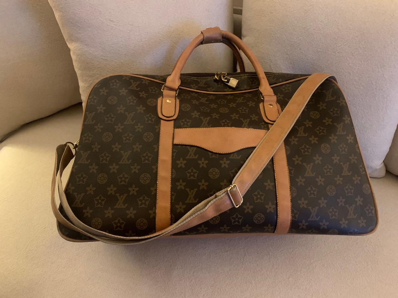 Bolso réplica ecocuero LV