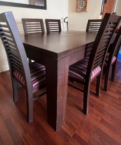Juego comedor madera con 6 sillas a rayas