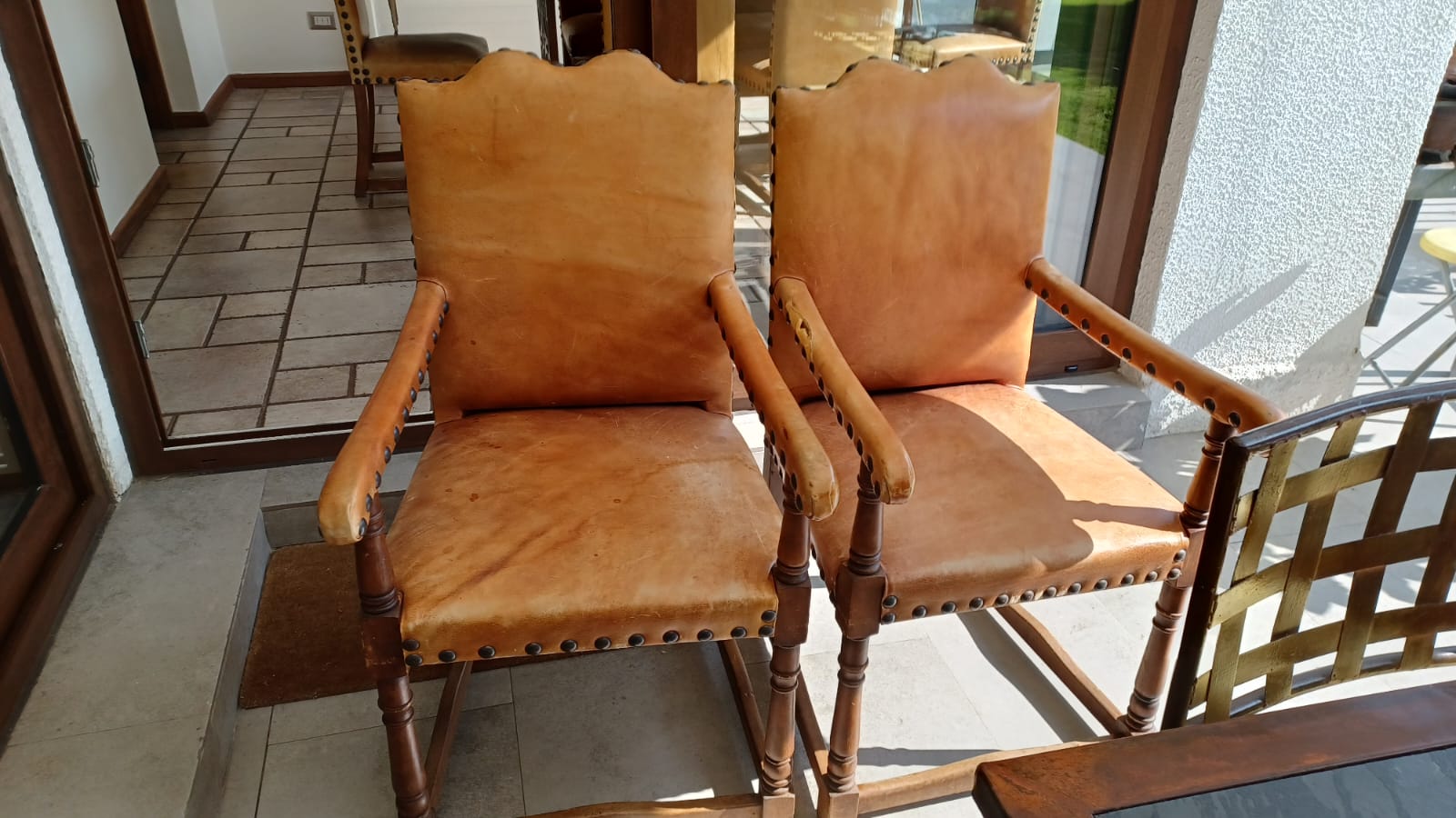 Juego de comedor madera 6 sillas y 2 sitiales - Imagen 7