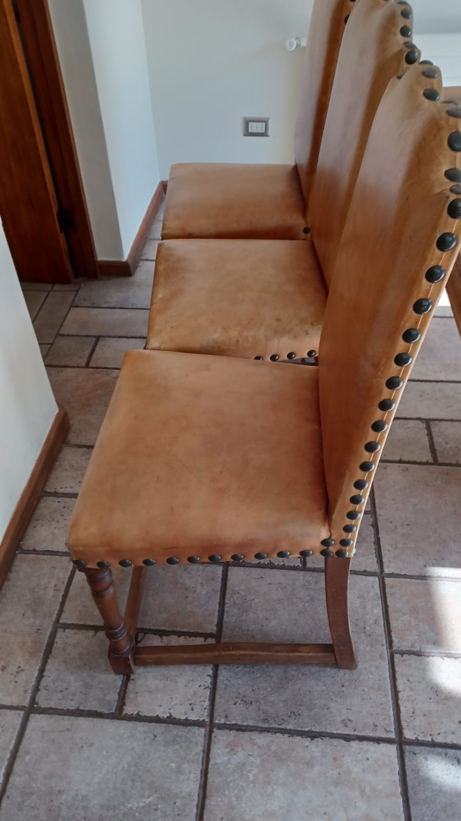 Juego de comedor madera 6 sillas y 2 sitiales - Imagen 10