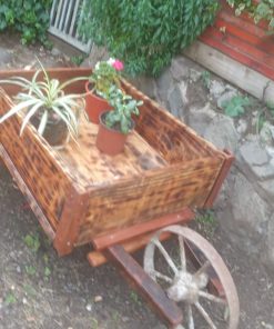 Carretilla decorativa jardín madera
