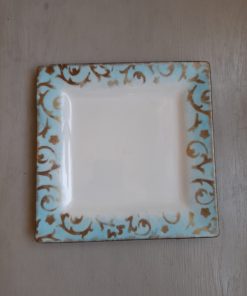 Plato cuadrado borde celeste