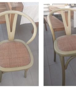 Sillas de madera y mimbre