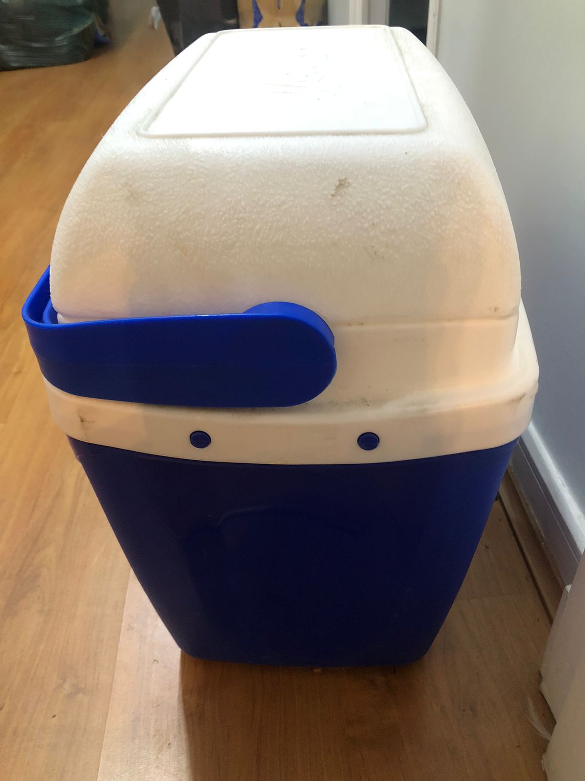 Cooler Wenco 32 Lts - Imagen 2