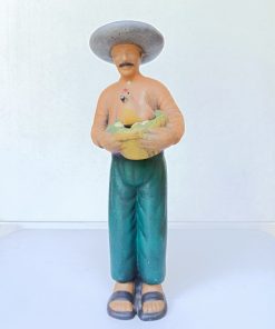 Figura hombre con gallina cerámica Mexicana