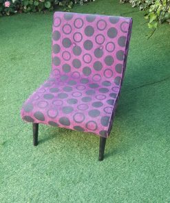Poltrona sillón morado con círculos