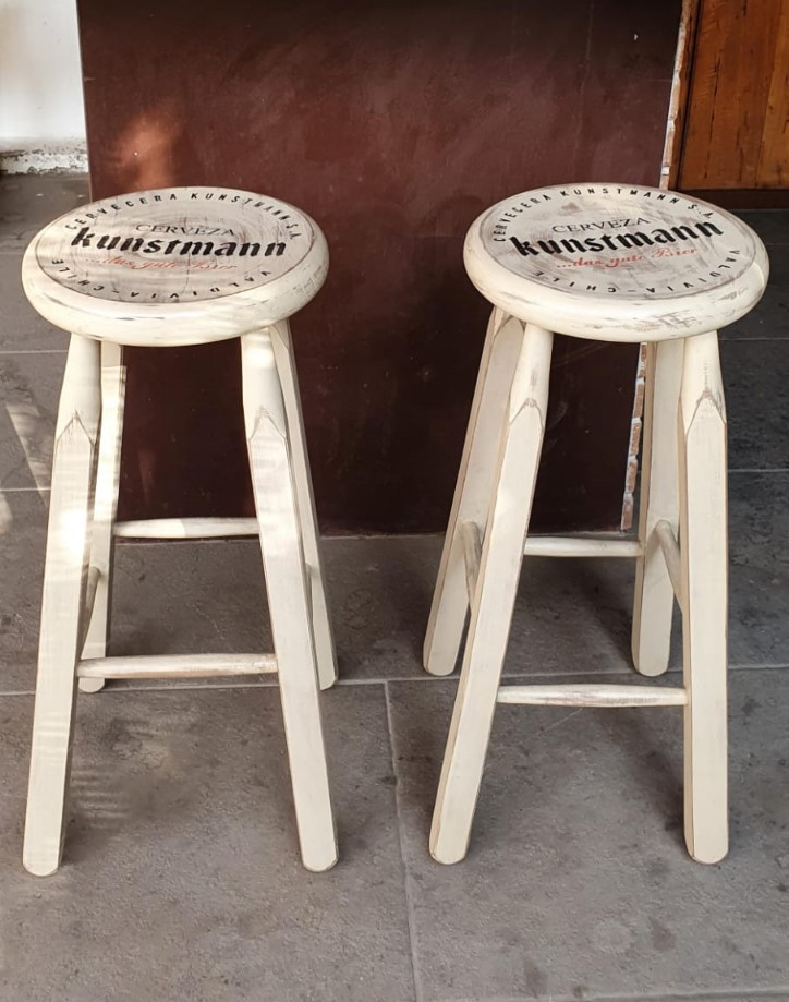 Par piso taburetes madera decapado