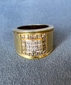 Anillo tuerca de oro amarillo