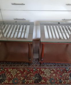 Par de veladores cubierta de vidrio y madera