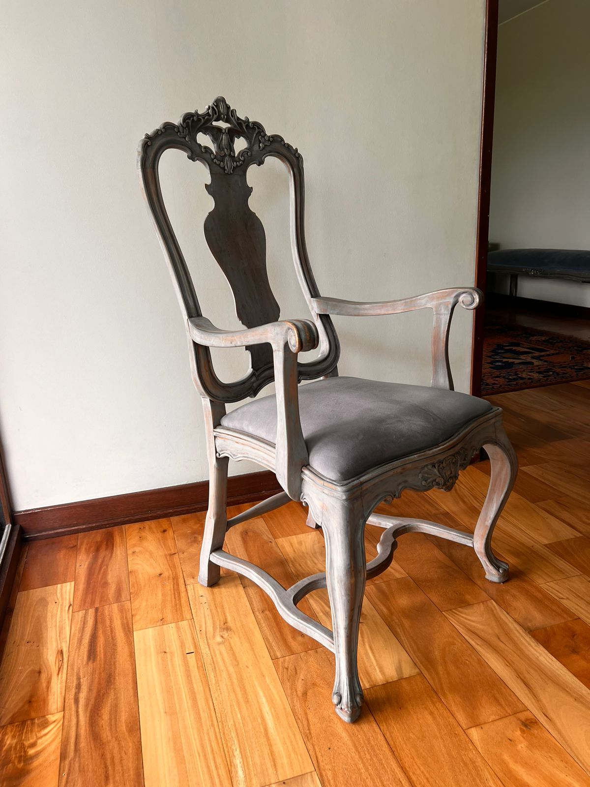 Juego de 6 sillas y 2 sitiales Normando - Imagen 8