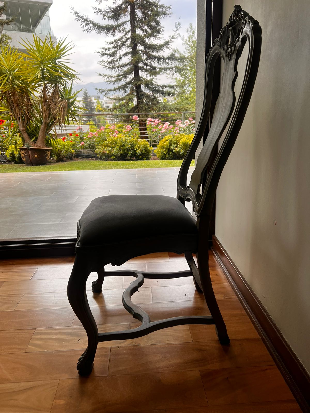 Juego de 6 sillas y 2 sitiales Normando - Imagen 4