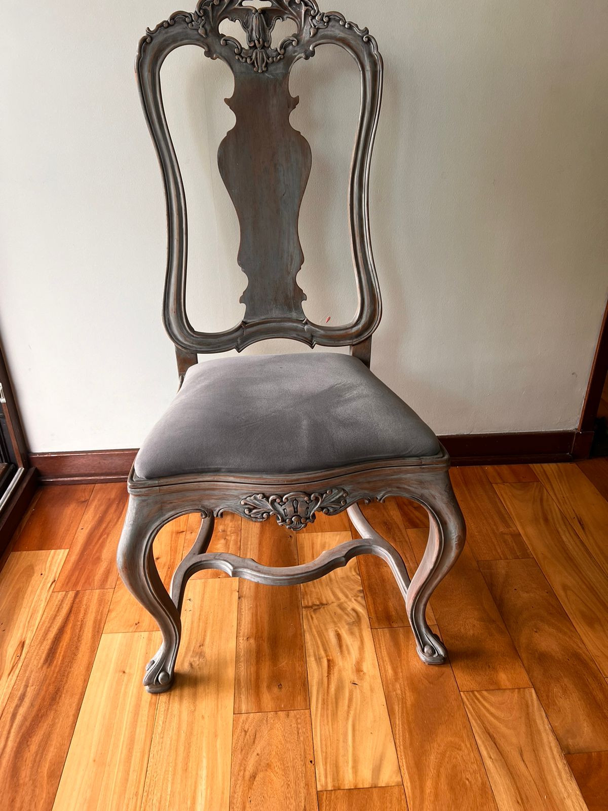 Juego de 6 sillas y 2 sitiales Normando - Imagen 7