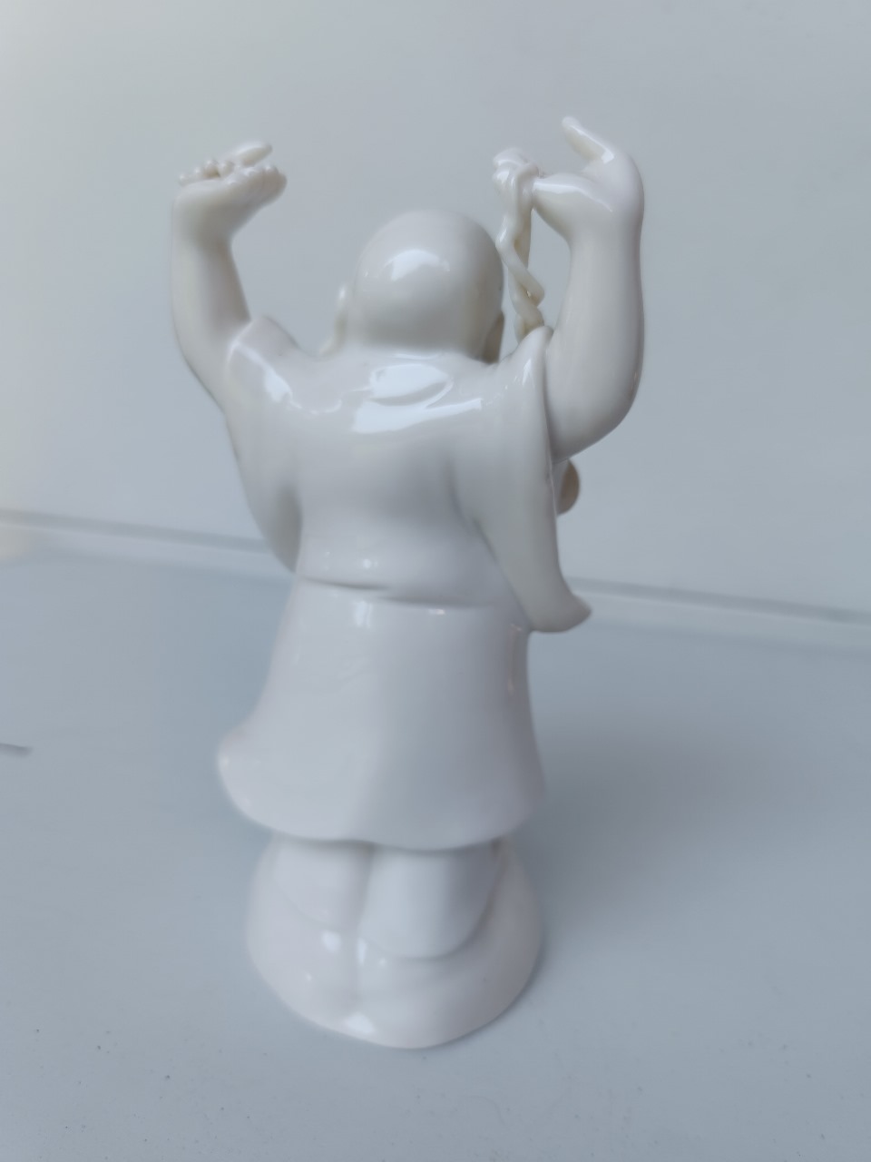 Figura china de Buda porcelana blanca - Imagen 2
