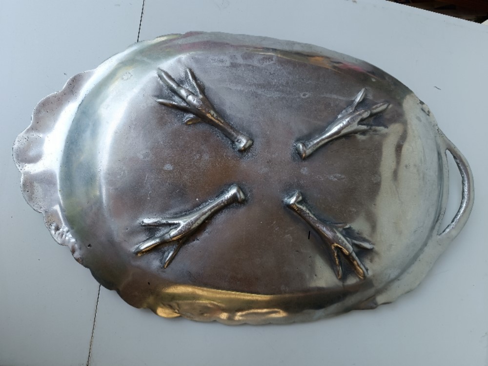 Fuente con tallado pavo Peltre - Imagen 2