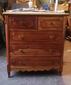 Cómoda restaurada 5 cajones