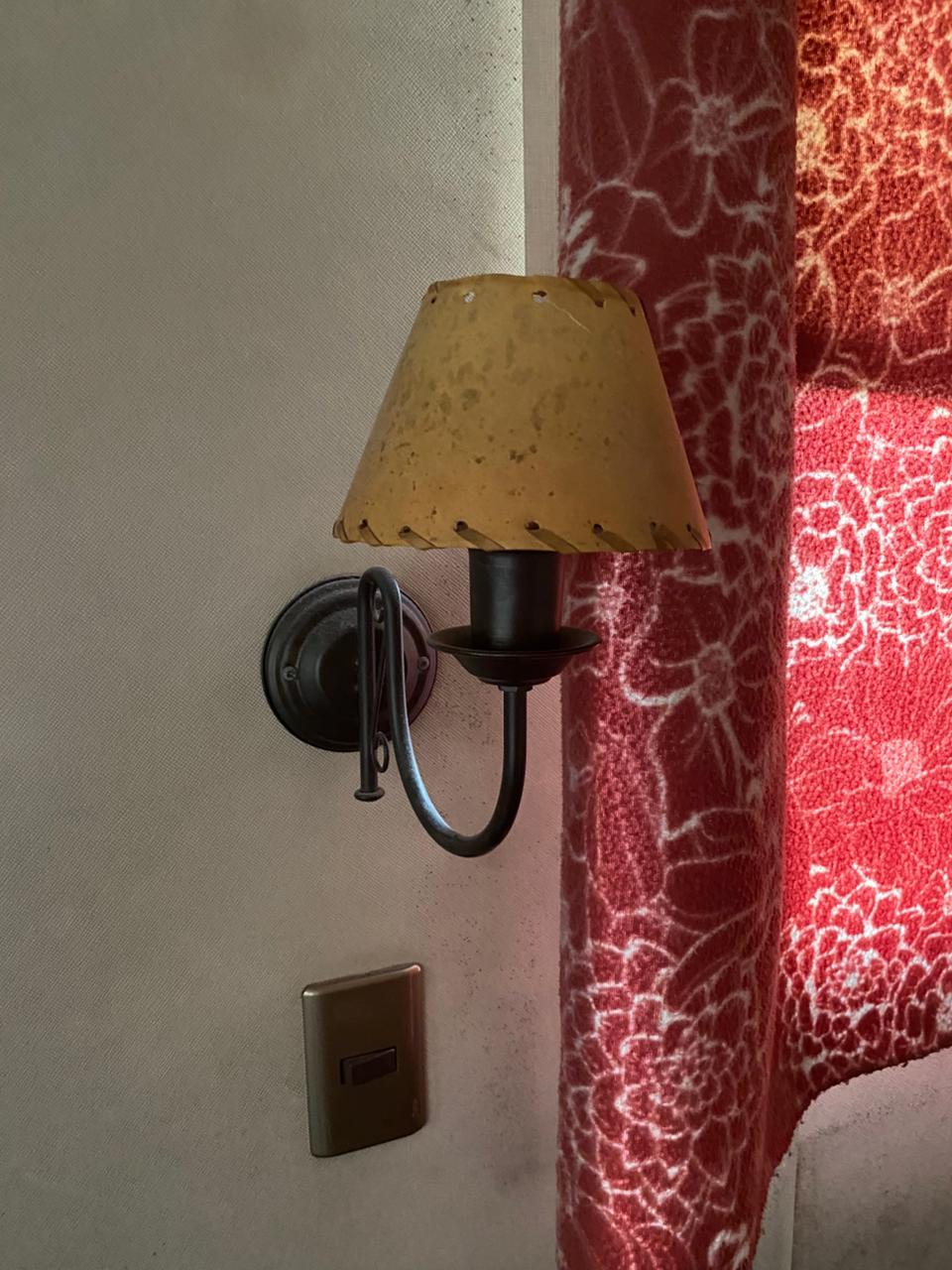 Par aplique fierro forjado dormitorio