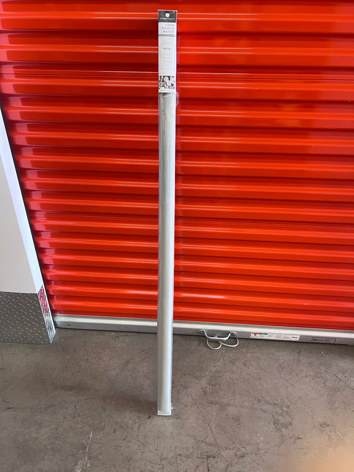 Cortina roller black out gris Chantilly - Imagen 2