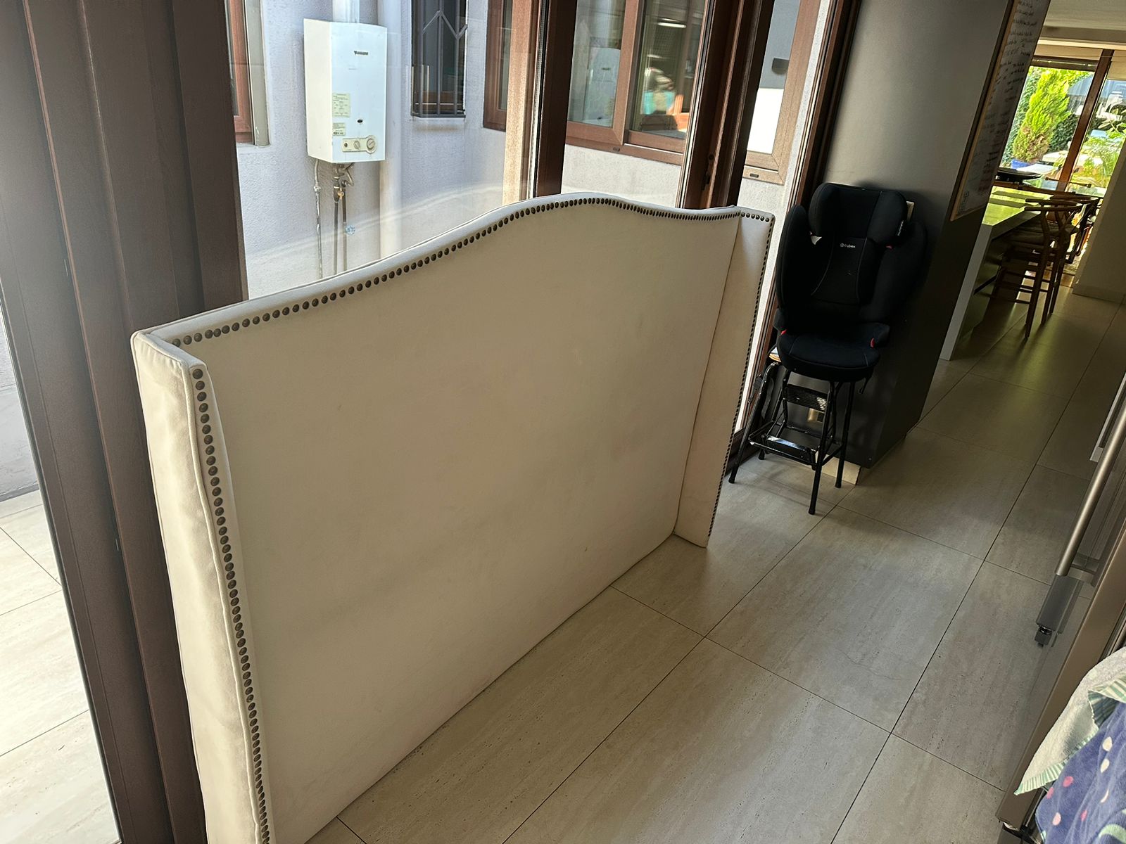 Respaldo King tachas felpa Casa Rosa - Imagen 4