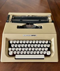 Máquina de escribir Olivetti