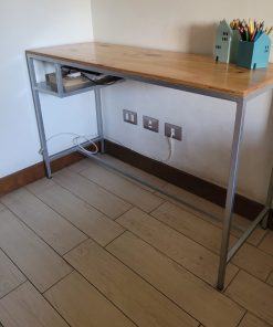 Escritorio cubierta madera terciado